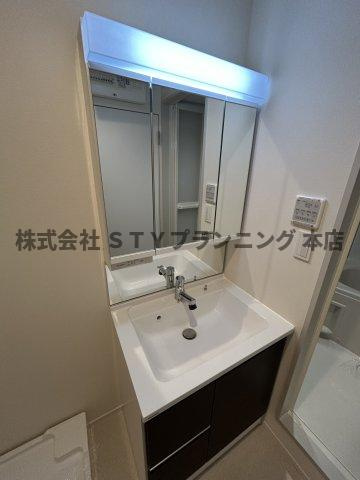 仲介手数料０円！ヒルサイド見附町の独立洗面台