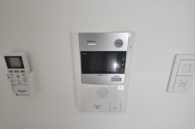 【セキュリティ】 | セオリー夕陽丘DOOR | モニター付きインターホンです
