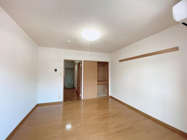 Grand Berry 緒川の内装|別部屋同一間取りのお写真となります。