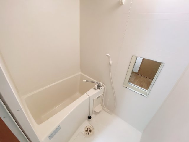 Grand Berry 緒川の浴室|別部屋同一間取りのお写真となります。別部屋同一間取りのお写真となります。