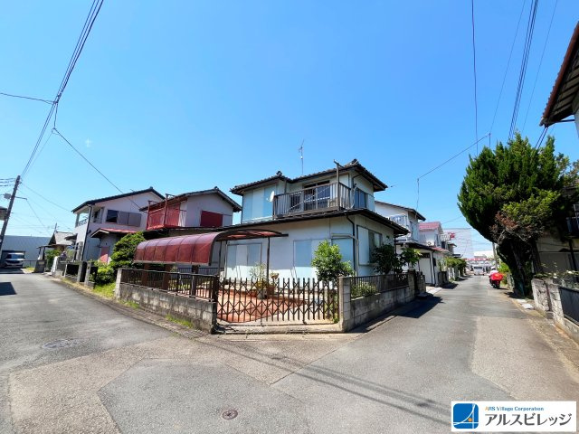 中古戸建／比企郡吉見町久保田の前面道路含む現地写真