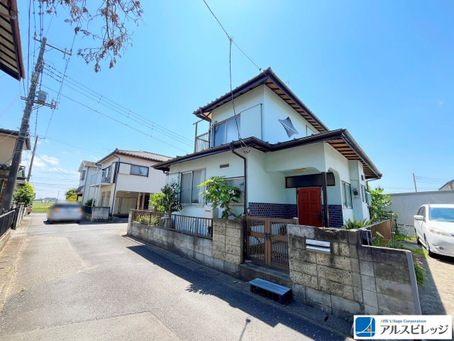 中古戸建／比企郡吉見町久保田の前面道路含む現地写真