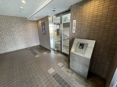 【エントランス】 | 和泉中央パークホームズ | オートロックですので、セキュリティ面も安心ですよ！
