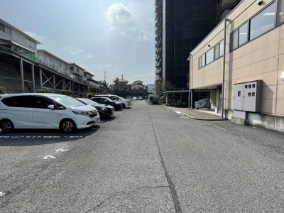 【駐車場】 | 和泉中央パークホームズ | 家探しはどうやってするの？から資金のことや住宅ローン、税金や制度のことまで住宅の難しいことをわかりやすく説明いたします♪