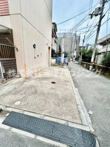 アベニュー高城の駐車場