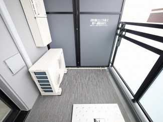 【バルコニー】 | S-RESIDENCE難波大国町Deux | バルコニーからの眺めを楽しみながら食事をしませんか