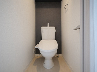【トイレ】 | S-RESIDENCE難波大国町Deux | 落ち着いたトイレです