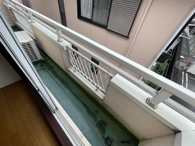 セザールフジイのバルコニー