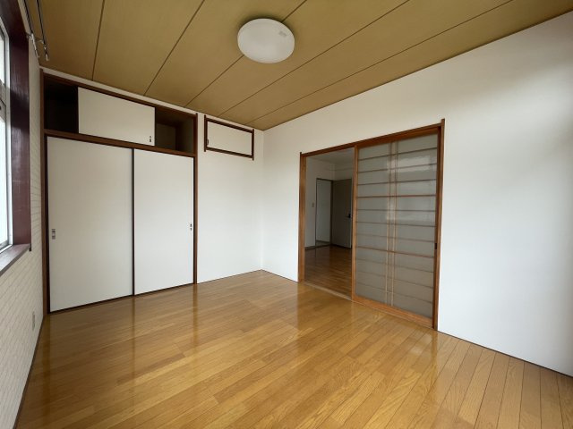 セザールフジイの洋室