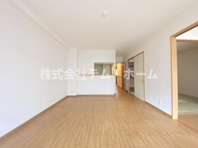 【居間・リビング】 | グラデュール | 同タイプの別部屋写真です。