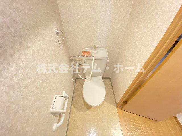 【トイレ】 | グラデュール | 同タイプの別部屋写真です。