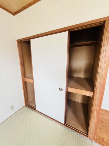 糀台４丁目貸家の収納