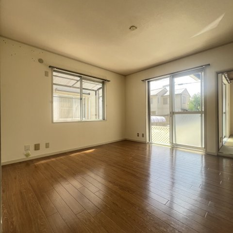 糀台４丁目貸家の居間・リビング