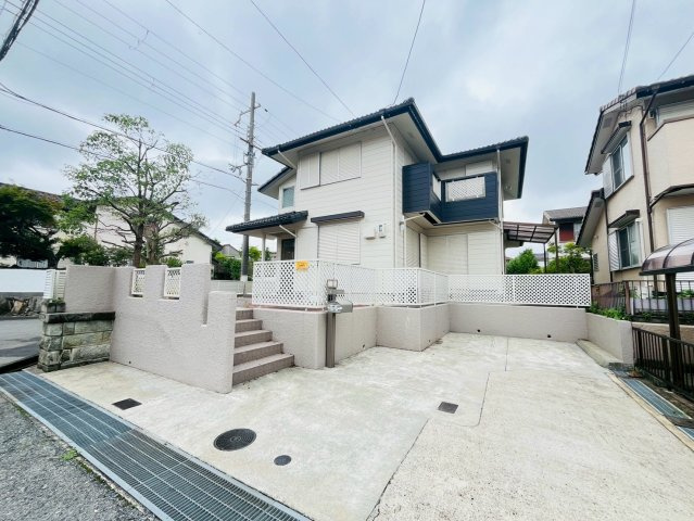 糀台４丁目貸家の玄関