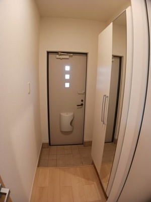 【玄関】 | ゼファー