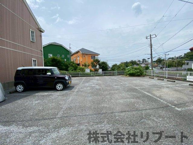 グラーツ西治の駐車場