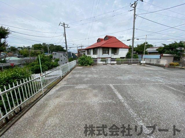 グラーツ西治の駐車場