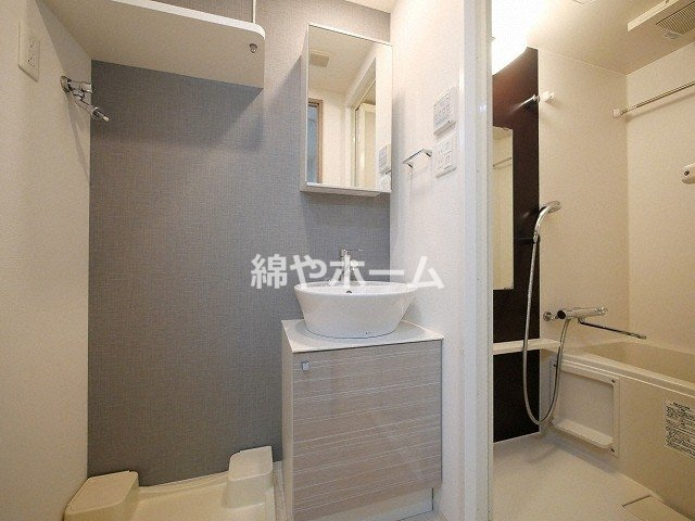 エスリード大阪城南グランデュクスの独立洗面台|使いやすい独立洗面台です