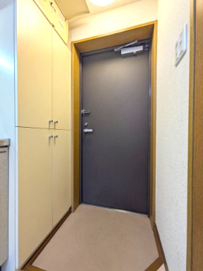 メゾン東陽日吉の玄関