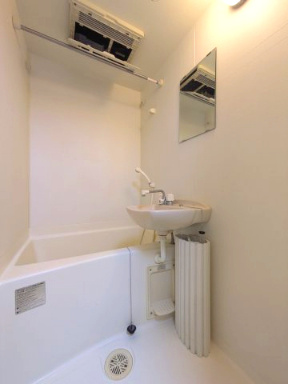 メゾン東陽日吉の浴室