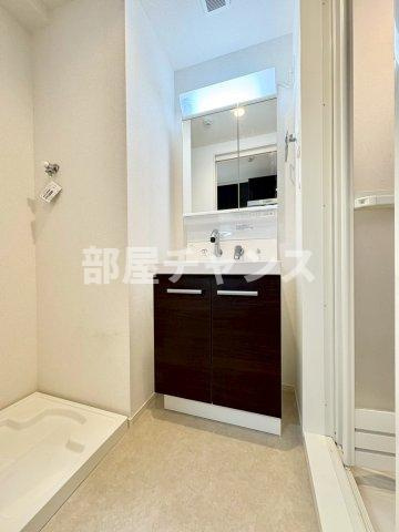 ホワイトメゾン新栄の独立洗面台