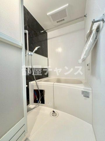 ホワイトメゾン新栄の浴室