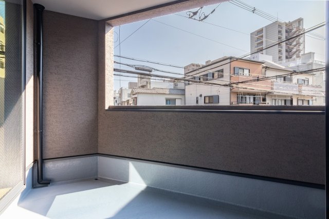 【展望】 | 城東区鴫野西５丁目新築戸建 | プライバシーを守りながら、外の景色を楽しめるバルコニーです。