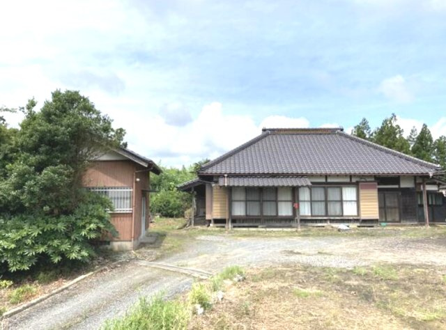成田市桜田　古民家中古戸建の外観|敷地合計6,423.36㎡内（宅地318.8坪）（山林原野1,624.2坪）築年数1951年以年（不明）