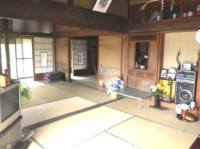 成田市桜田　古民家中古戸建の和室|敷地合計6,423.36㎡内（宅地318.8坪）（山林原野1,624.2坪）築年数1951年以年（不明）