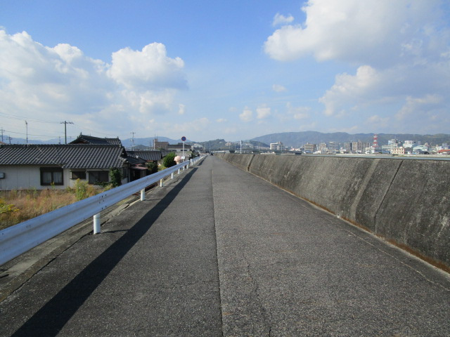 旭町の周辺