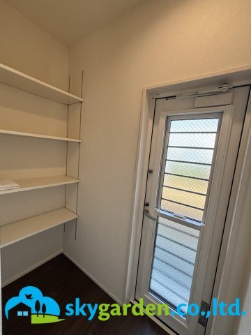 平塚市入野　新築戸建　全6棟4号棟の収納