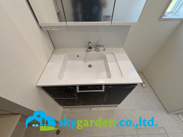 平塚市入野　新築戸建　全6棟4号棟の独立洗面台