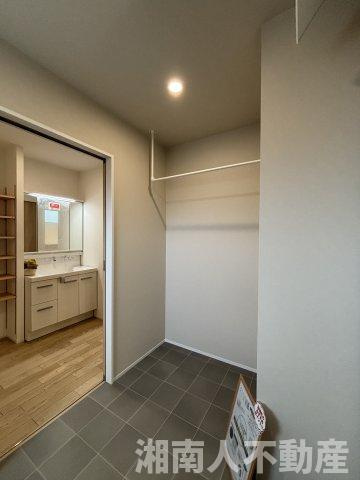 茅ヶ崎市美住町　新築戸建のランドリースペース