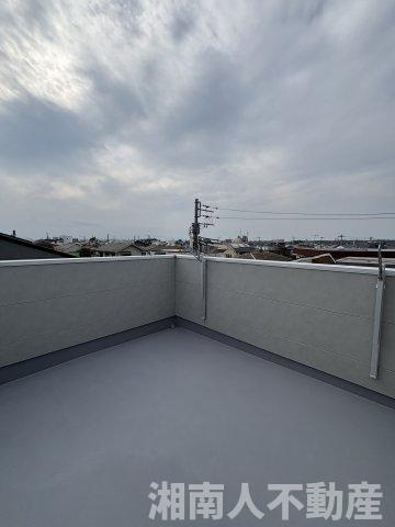 茅ヶ崎市美住町　新築戸建のバルコニー|バルコニーからの眺めを楽しみながら食事をしませんか