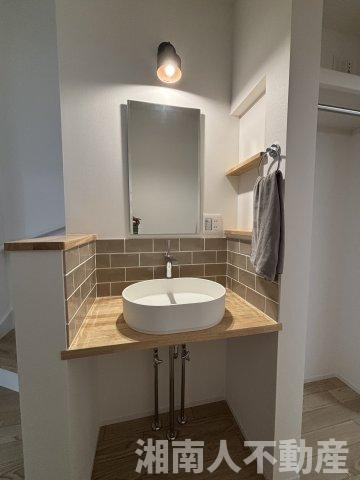 茅ヶ崎市美住町　新築戸建の洗面所|コンパクトで使いやすい洗面所