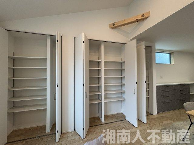 茅ヶ崎市美住町　新築戸建の収納|大きなスペースがあり、収納には困りません
