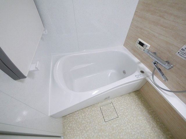 OMマンション東生駒の浴室|きれいなお風呂です