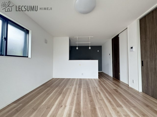 揖保郡太子町東出/中古戸建の居間・リビング