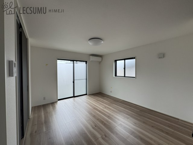 揖保郡太子町東出/中古戸建の寝室