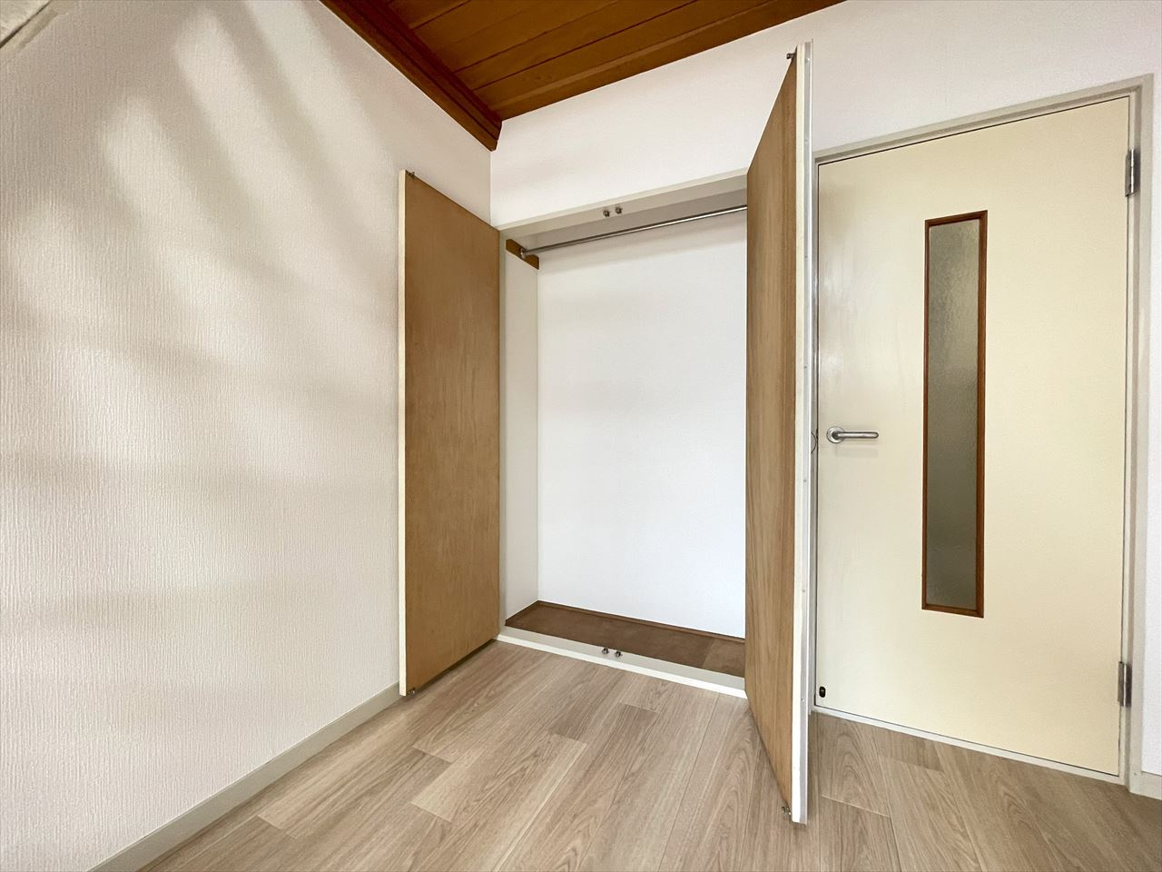 越谷市北越谷３丁目のアパートの収納