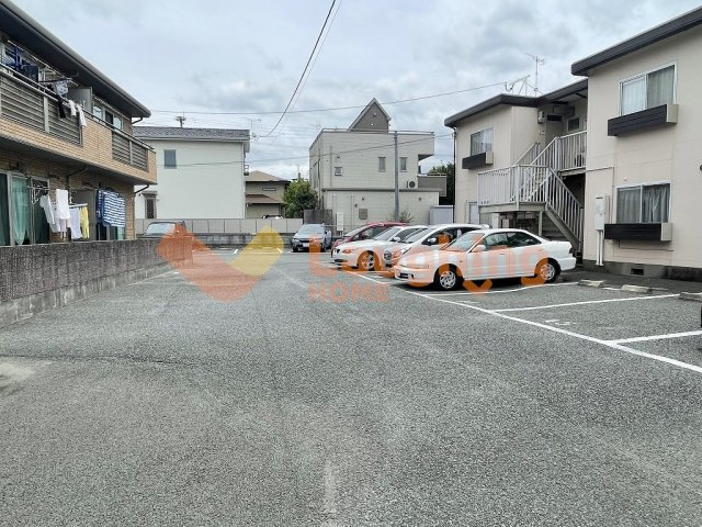 ハピネスさくらの駐車場