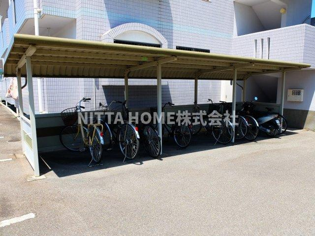 ユーミーマンションアルファのその他共用部分|屋根付きの駐輪場は無料です★