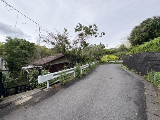 横浜市泉区新橋町・中古戸建の前面道路含む現地写真