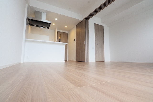 CREST TAPP平安通の居間・リビング