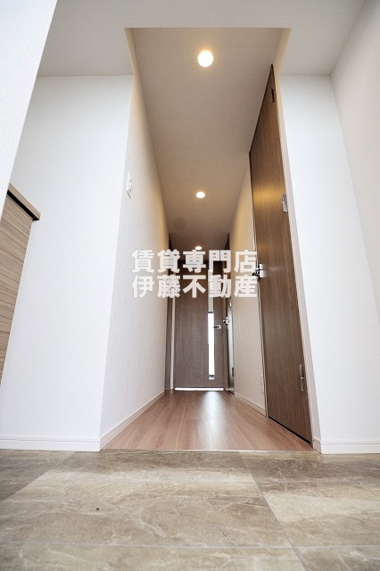 CREST TAPP平安通の玄関