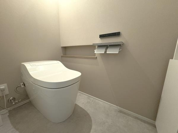 寒田南町二丁目　中古のトイレ|明るく清潔感のあるトイレです♪