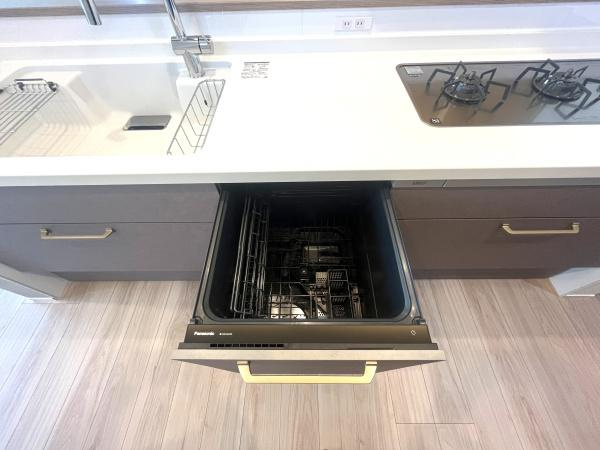 寒田南町二丁目　中古のキッチン|食器洗乾燥機付きで家事の時短も♪