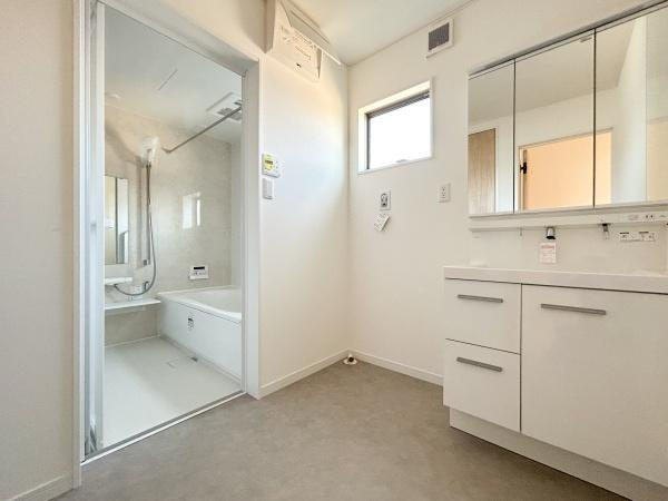 SR久原中央1号の独立洗面台