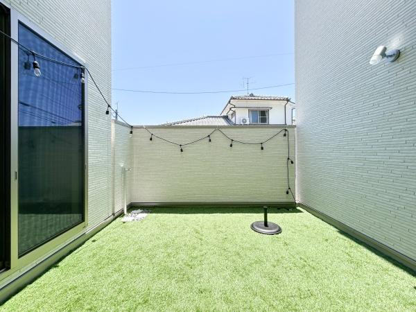 SR久原中央2号のバルコニー