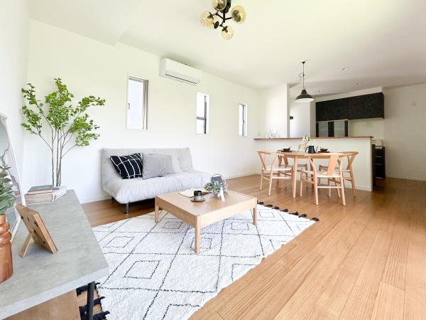 SR久原中央2号の居間・リビング